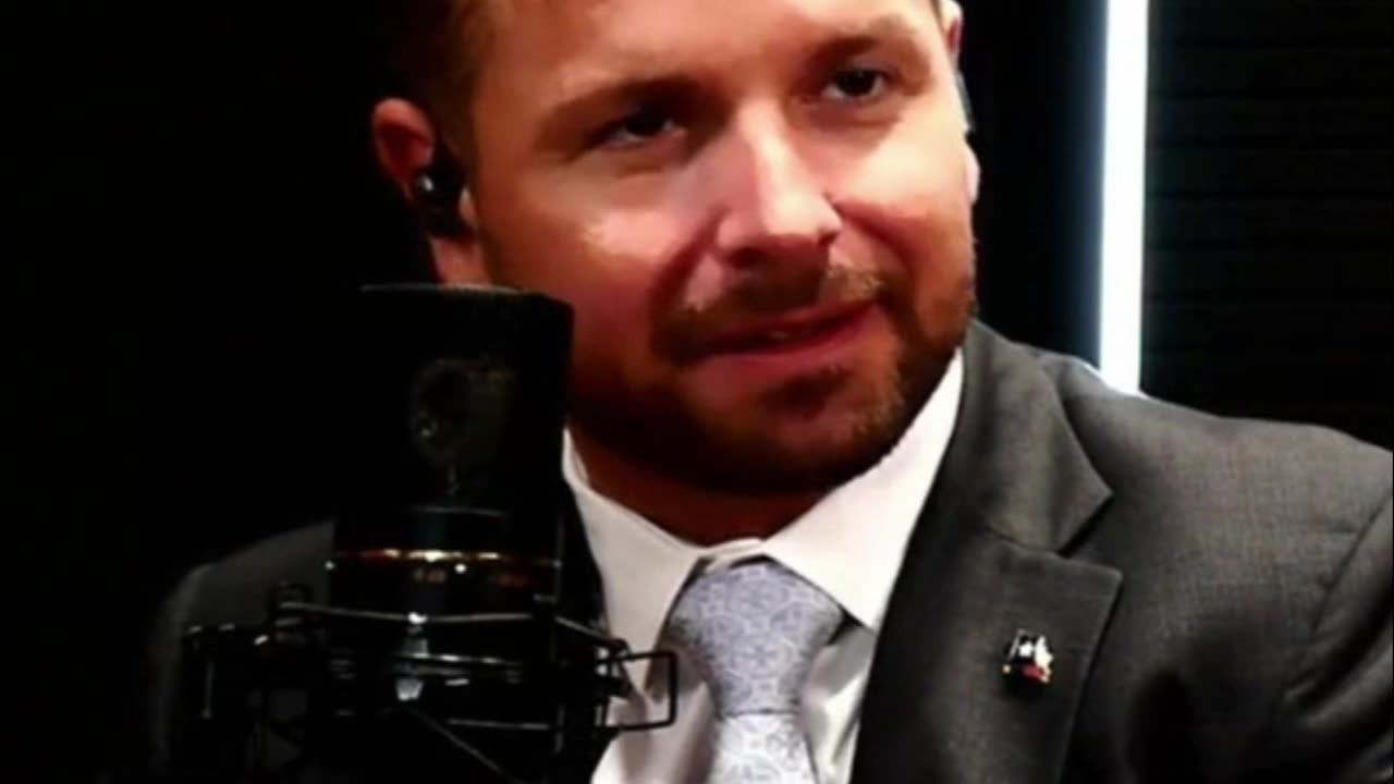 Mirroring Opponents: The Unexpected Political Feedback They Didn't Expect!