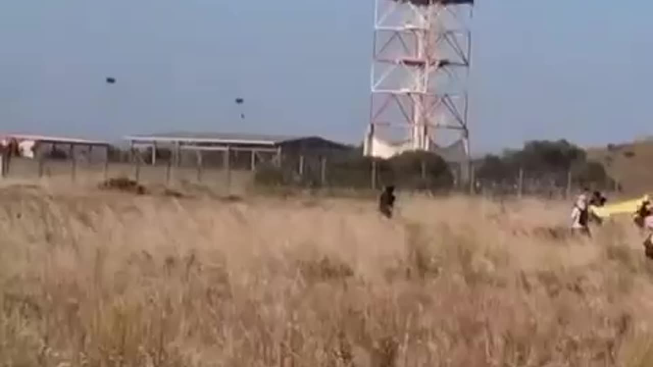 Atteggiamento criminale del FOO sopra i manifestanti antimilitaristi