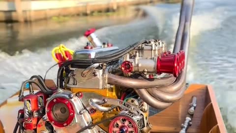 Speed boat machine