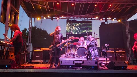 Jack Russell's great white ( live)