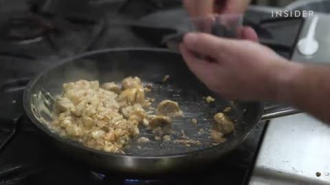 How Singapore Airlines Makes 50,000 In-Flight Meals A Day | Big Business | Insider Business