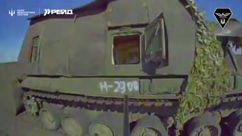 Ukrainians Destroy an Irreplaceable Mtsa-S Heavy Gun and It's Transport Vehicles