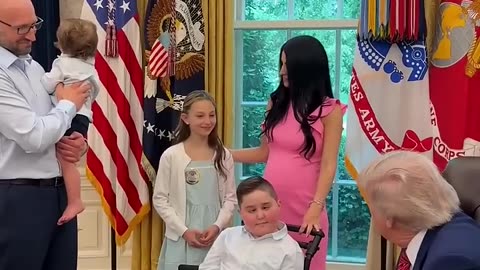 Trump pret në Shtëpinë e Bardhë familjen shqiptare