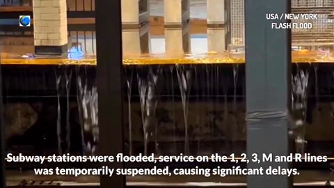 Inondations massives à New York : le métro inondé, des voitures flottant dans les rues
