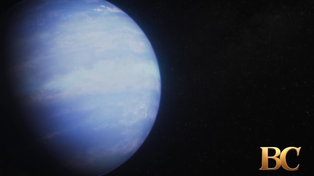 A Saturn-Sized Planet Is Drifting Through Space Alone