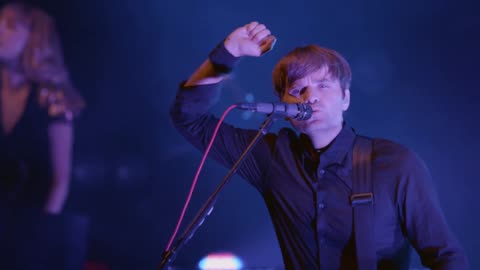 The District Sleeps Alone Tonight - The Postal Service (live)
