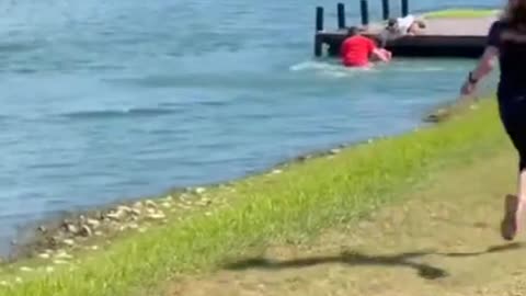 BRO CAN'T WATERSKI 🏄❌ BUT HE NAILED THAT PIER❗