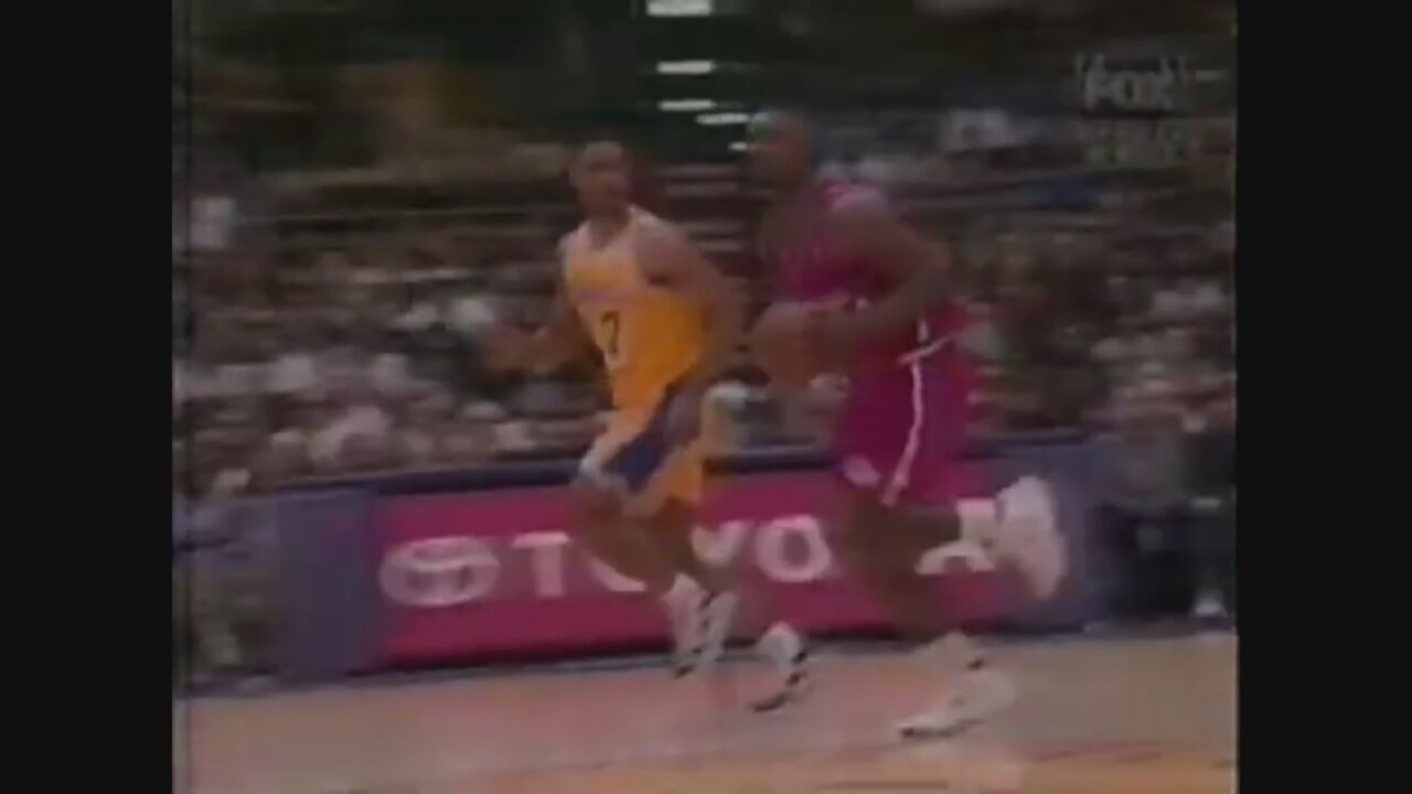 Rodney Rogers 21 Points, Career-High 9 Ast @ Lakers, 1997-98.