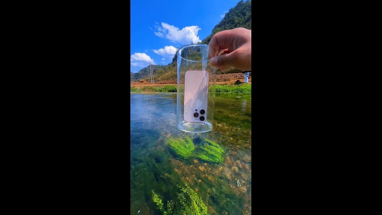 iphone 16 pro max under water camera result