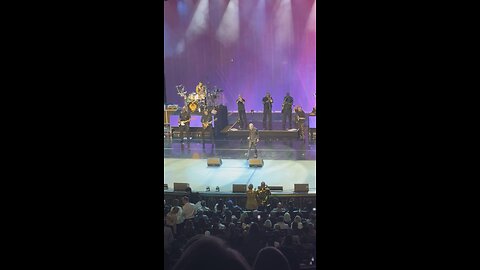 Earth,Wind & Fire “Loves Holiday” live The Venetian Las Vegas