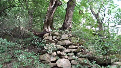 Ancient abandoned village found in the woods - Hiking and travel