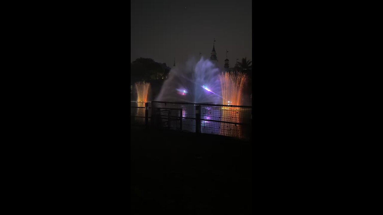 🪩🪩 Justttttt enjoy the light showww 🪩🪩