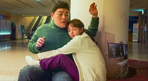 Beautiful Girl Fall in Love With a Bullied Fat Guy
