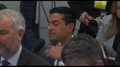 🇺🇸 US Fed chair says "don't read into" as gold surges amid dollar slump