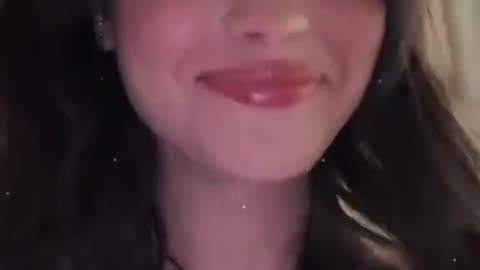 المبتسمه دائما