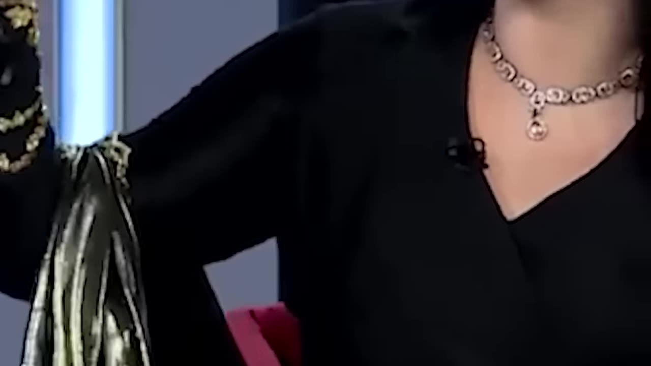 Ko Kis Se Ishq Hai 🥰