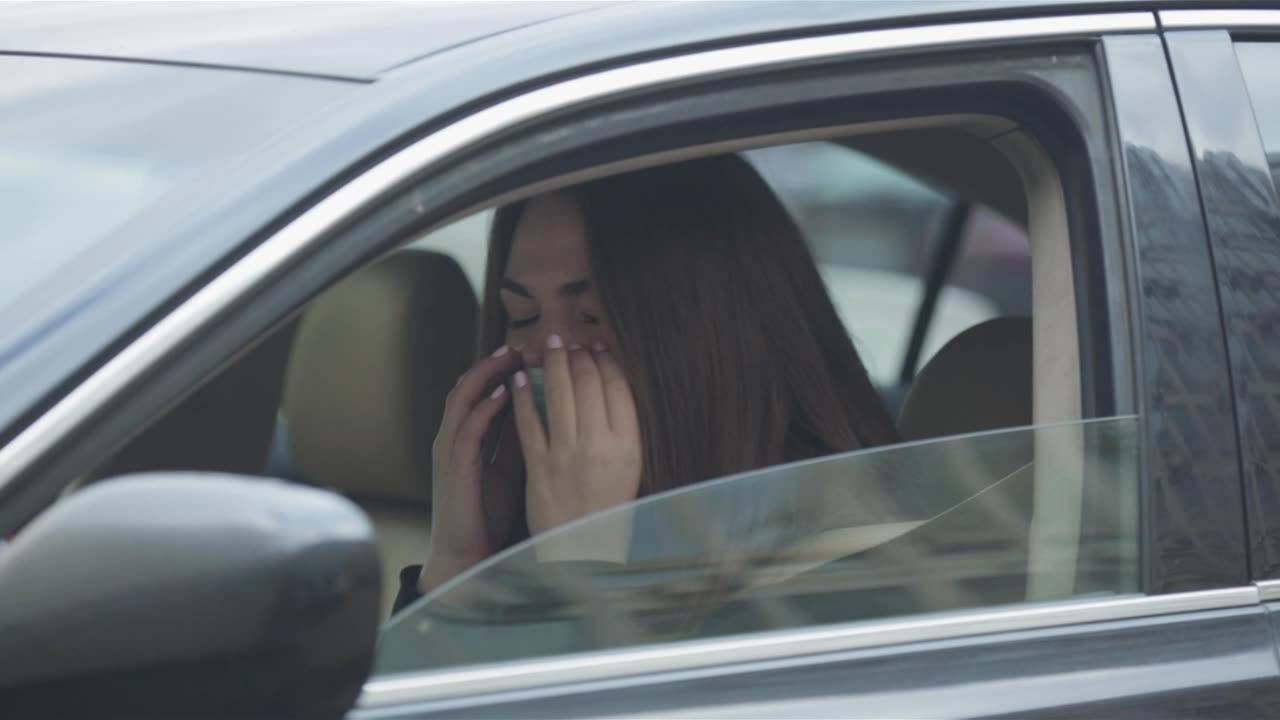 How to pull a sicky from work. Radio presenter gets roasted for poor Oscar performance.