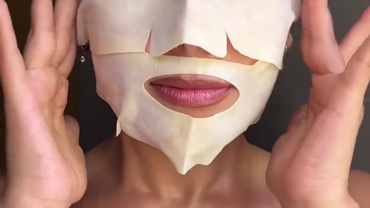 Vitamin C Sheet Mask for Glowing, Refreshed, and Nourished Skin