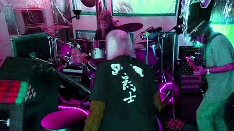 =Mannah Pariah=...Mr. Dave's Graphite Driver