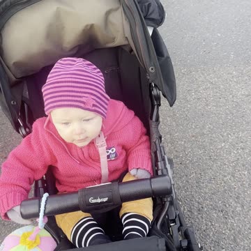 Baby Kayla & Mommy Drive to Pick Up Big Sister Kiara 🚗💛