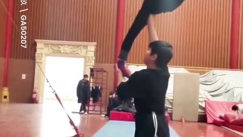 Amazing Acrobatic Performances To Win Your Heart