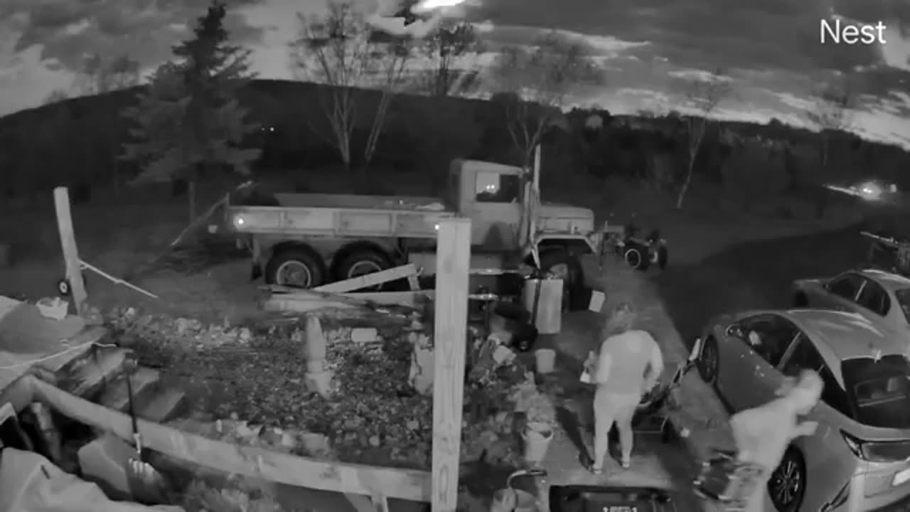 Un drone géant ressemblant à un OVNI!