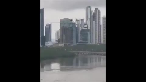 Atterrissage d'OVNI à Panama City