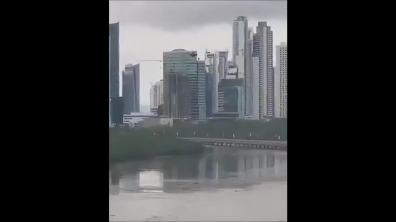 Atterrissage d'OVNI à Panama City