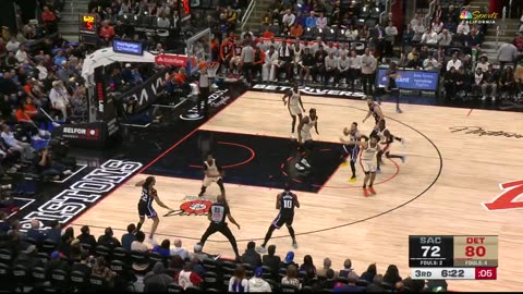 NBA - Domas ➡️ Zach ➡️ DeMar ➡️ Bucket