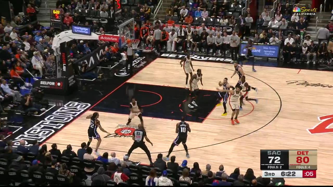 NBA - Domas ➡️ Zach ➡️ DeMar ➡️ Bucket