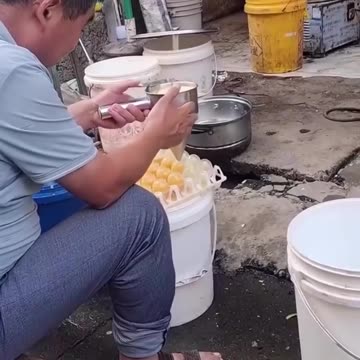 Awareness-The egg you’ve eating might not even come from a chicken-chimecal liquid fake shell fake eggs in minutes