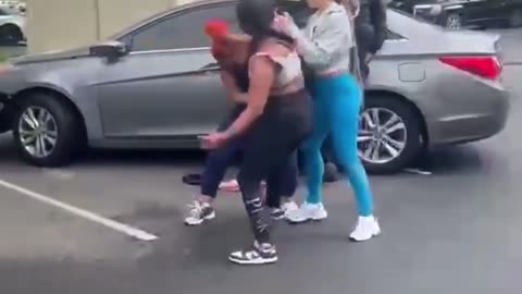 Group of girls fight eachother in parking lot with tasers and mace (camerawomen gets maced)