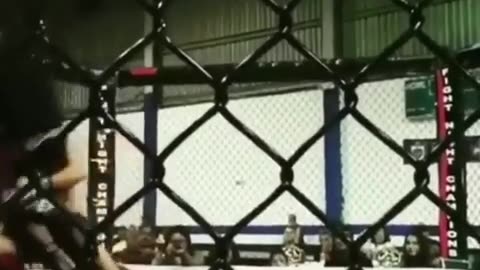 💥🏋️‍♀️ Amateur MMA Fighter vs. No Grappling Skills! | FCN