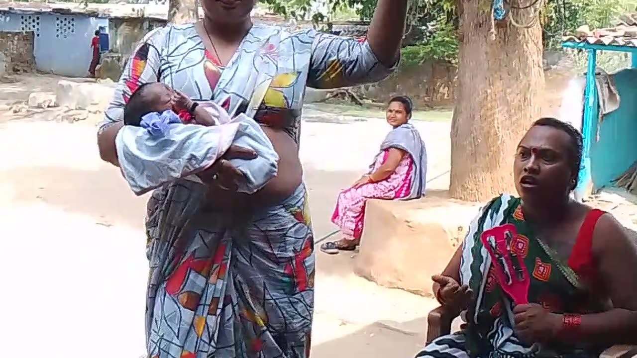 Badhai lete huye kinar didi ka dance