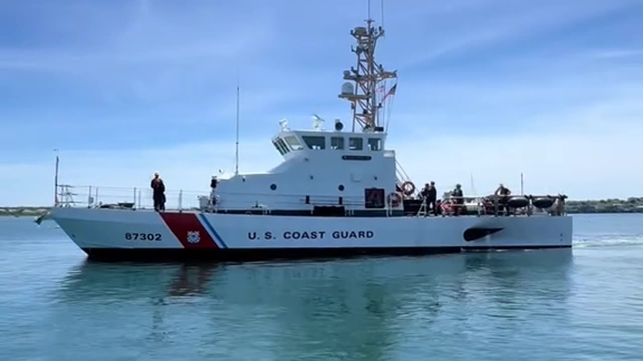 ICE raid deatins 12 people in Nantucket