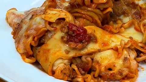 This is amazing. Who would have thought of eating turkey noodles like this?