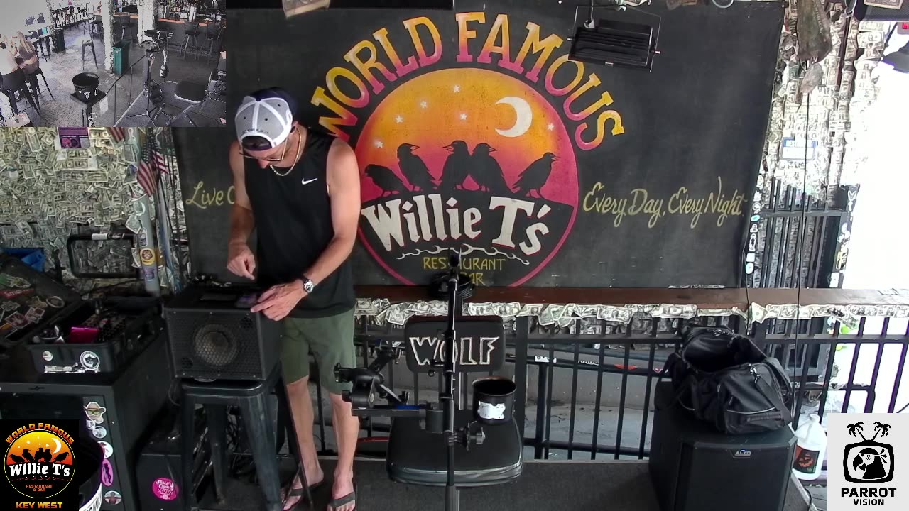LIVE Music Everyday!
