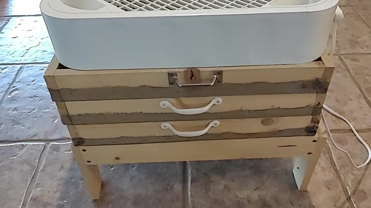 How to Make a DIY Dehydrator Simple Easy No Heat Box Fan Design Dry Dehydrated Herbs Mushroom Food