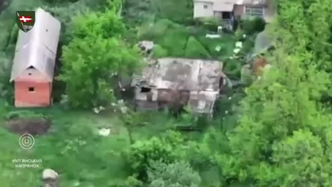 Ukrainians Destroy a Russian Gun Emplacement, Then Goes After It's Crew