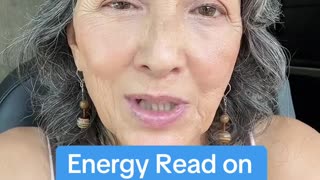 Kamala Harris Energy Reading: Surprising Insights! ⚡🔍