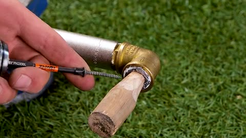 Simple solution for stuck pipe thread.hd