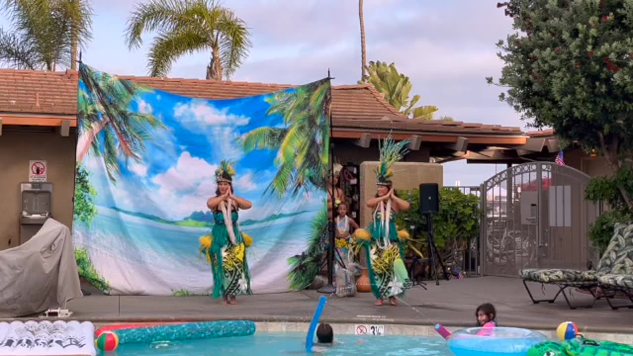 Motu Show 250703 Island Palms