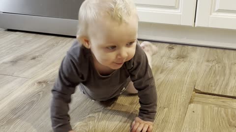 Kayla Crawling in Circles — Too Cute 🌀👶
