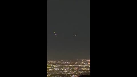 Une caméra à bord de l'ISS a capté ce qui semble être un OVNI lors de sa retransmission en direct...