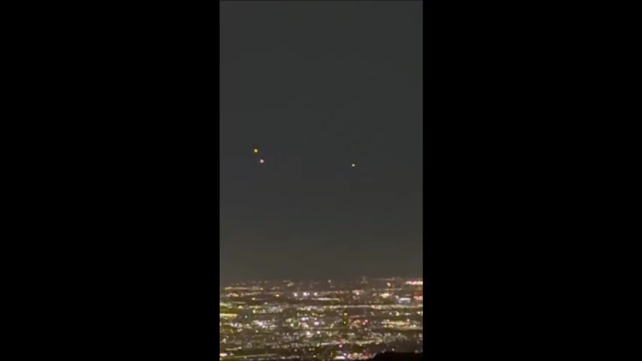 Une caméra à bord de lISS a capté ce qui semble être un OVNI lors de sa retransmission en direct...