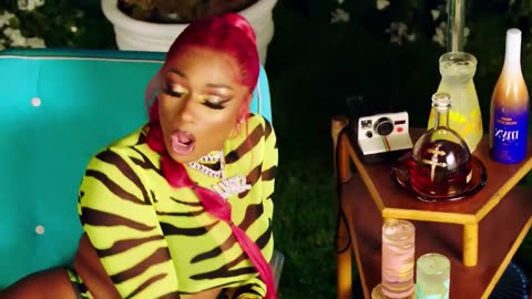 Tyga - Sexy ft. Nicki Minaj, Megan Thee Stallion, Offset & Saweetie (Official Video)