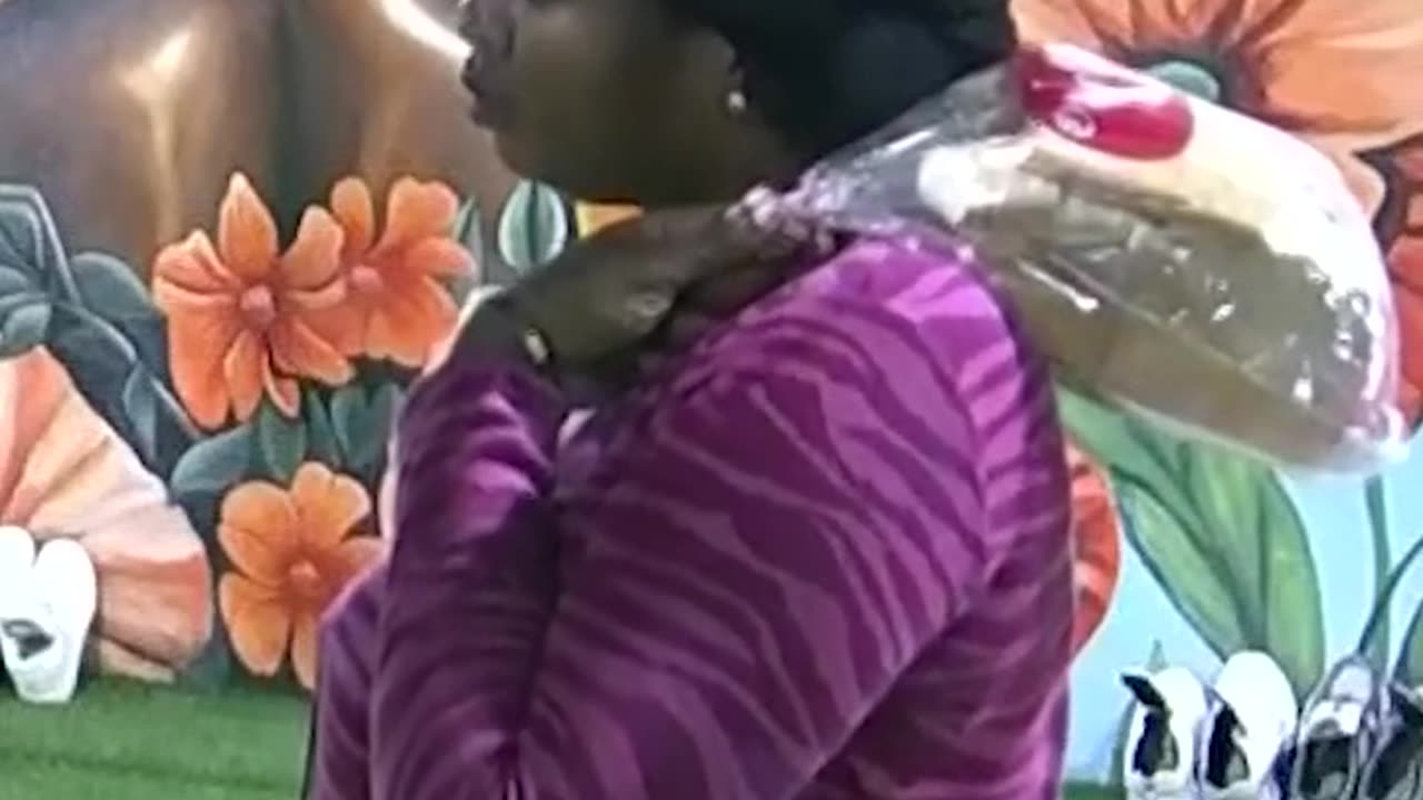 Imisi feels like kola's frienship isnt genuine!