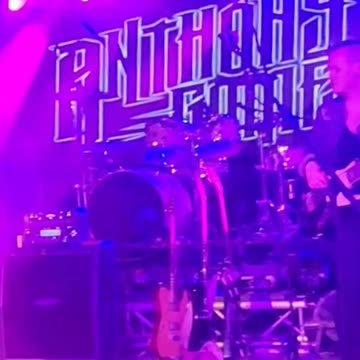 Anthony gomes (live)