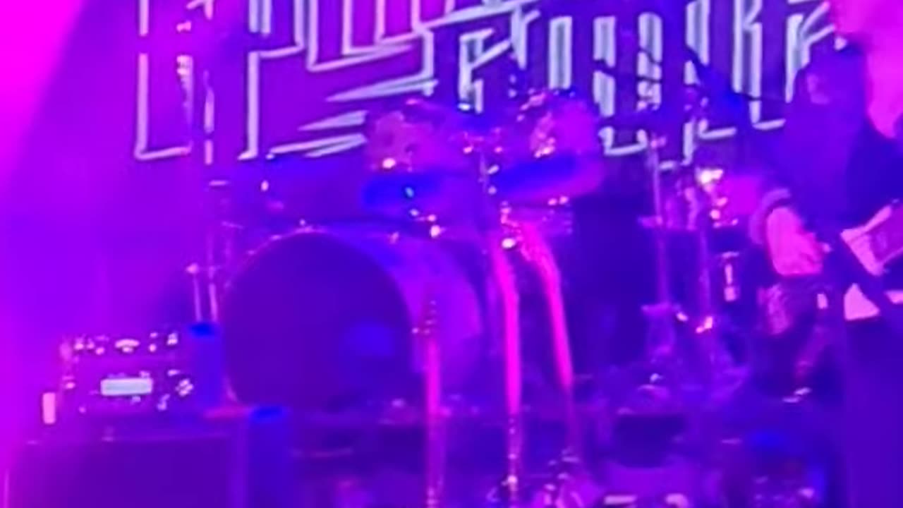 Anthony gomes (live)