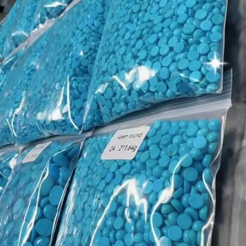 20250708-2 Sterling treatment Optimized Turquoise Cabochon: Sky Fragments Hidden on Fingertips